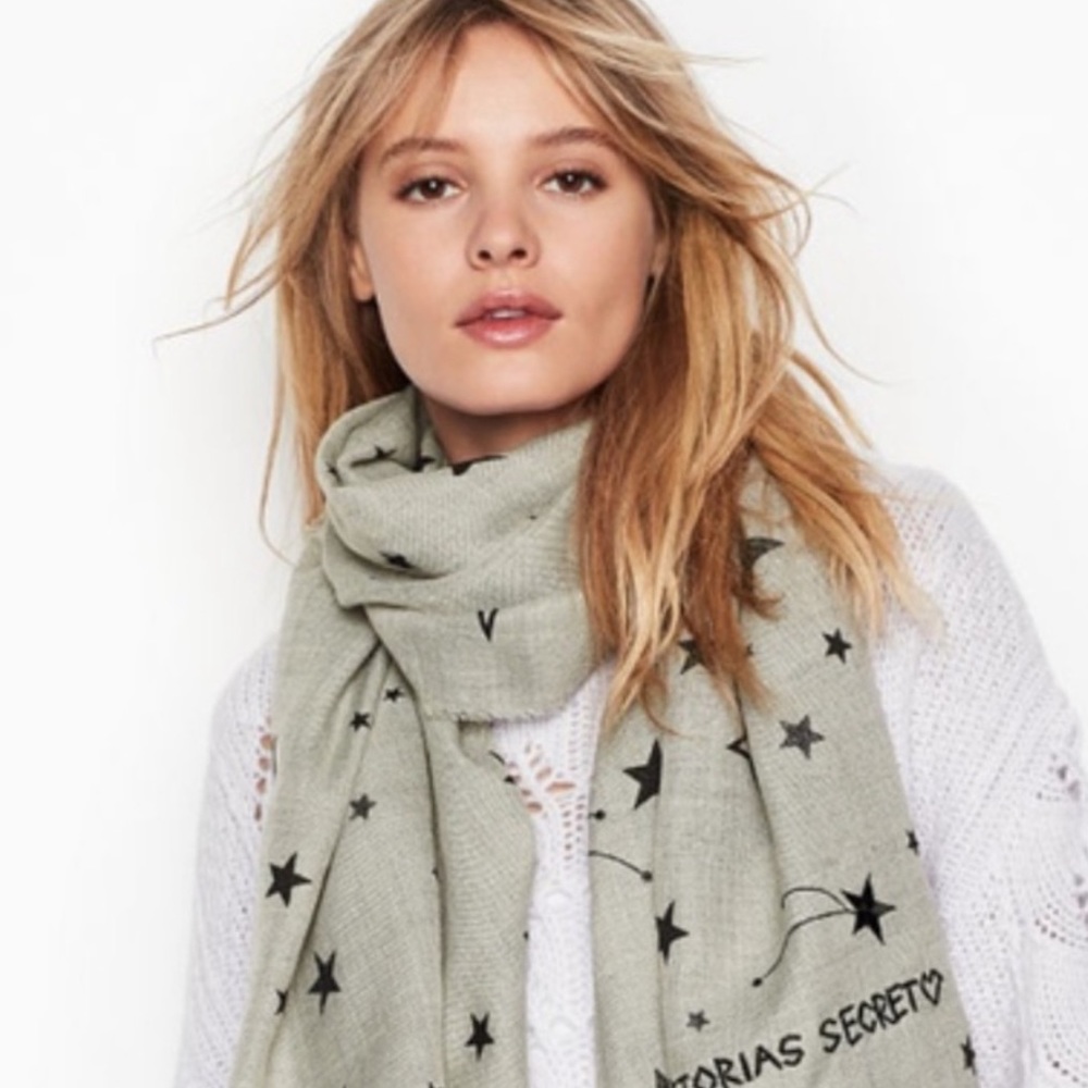 BRAND NEW! Victoria’s Secret Night Stars Grey Scarf!